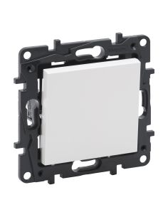 LNILOE1KLB Baltas jungiklis Niloe Step Legrand 863101 iš UAB SINTAS 2
