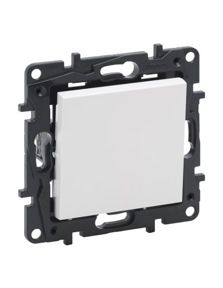 LNILOE1KLB Baltas jungiklis Niloe Step Legrand 863101 iš UAB SINTAS