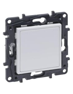 LNILOEAKLEB Balta aklė Niloe Step Legrand 863100 iš UAB SINTAS