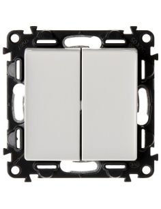 LNILOEJUNG2KLB Baltas jungiklis Niloe Step Legrand 863105 iš UAB SINTAS
